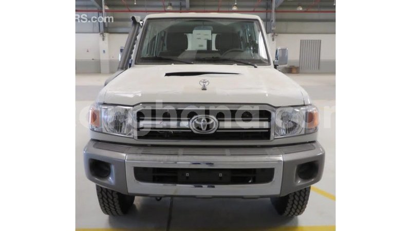 Big with watermark toyota land cruiser ashanti import dubai 18332