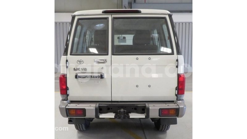 Big with watermark toyota land cruiser ashanti import dubai 18332