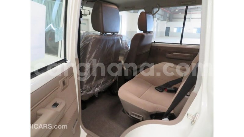 Big with watermark toyota land cruiser ashanti import dubai 18332