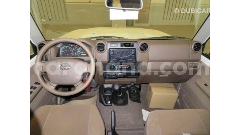 Big with watermark toyota land cruiser ashanti import dubai 18332