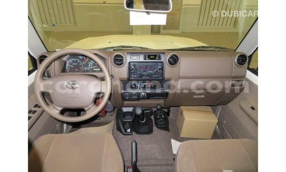 Buy Import Toyota Land Cruiser White Car in Import - Dubai in Ashanti Buy Import Toyota Land Cruiser White Car in Import - Dubai in Ashanti