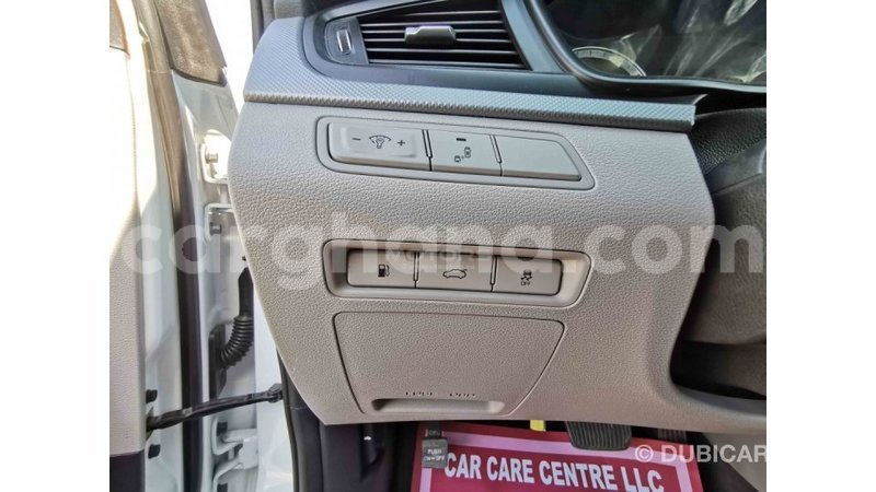 Big with watermark hyundai santa fe ashanti import dubai 18358