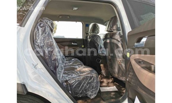 Ra Imported Hyundai Santa Fe funfun Ọkọ̀ in Import - Dubai ni Ashanti Ra Imported Hyundai Santa Fe funfun Ọkọ̀ in Import - Dubai ni Ashanti
