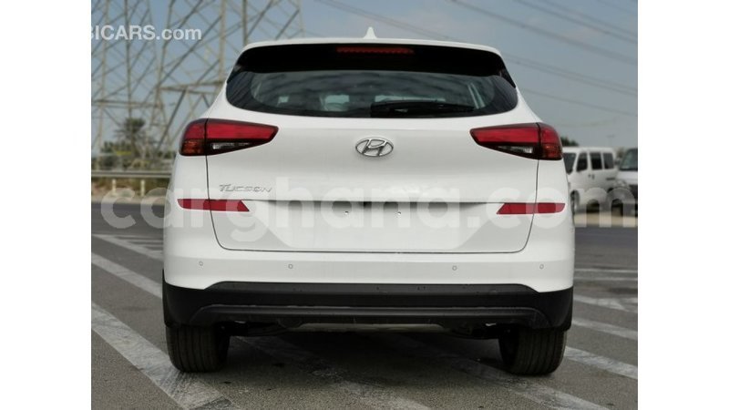 Big with watermark hyundai tucson ashanti import dubai 18410