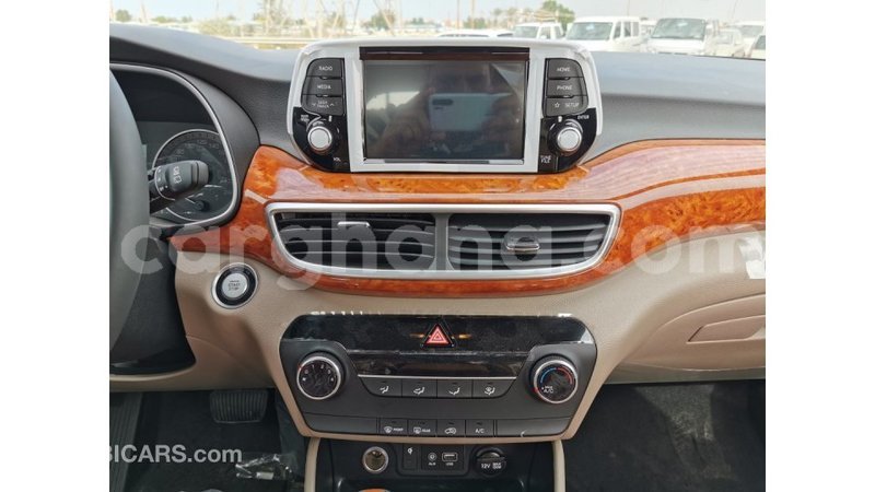 Big with watermark hyundai tucson ashanti import dubai 18410