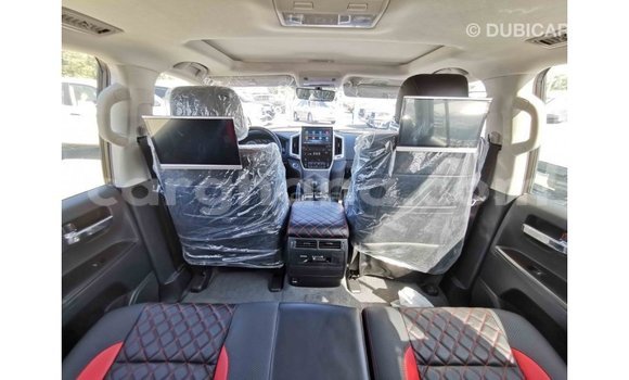 Ra Imported Toyota Land Cruiser funfun Ọkọ̀ in Import - Dubai ni Ashanti Ra Imported Toyota Land Cruiser funfun Ọkọ̀ in Import - Dubai ni Ashanti