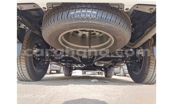 Buy Import Toyota Prado White Car in Import - Dubai in Ashanti Buy Import Toyota Prado White Car in Import - Dubai in Ashanti