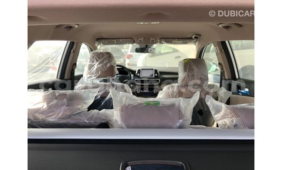 Sayi Imported Hyundai Tucson White Mota in Import - Dubai a Ashanti Sayi Imported Hyundai Tucson White Mota in Import - Dubai a Ashanti