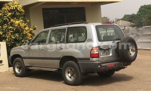 Sayi Na hannu Toyota Land Cruiser Azurfa Mota in Accra a Greater Accra Sayi Na hannu Toyota Land Cruiser Azurfa Mota in Accra a Greater Accra