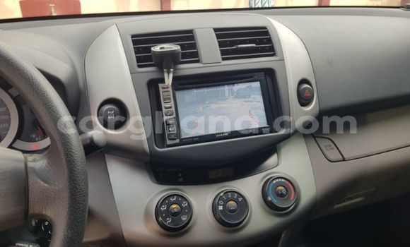 Sayi Na hannu Toyota RAV4 Red Mota in Accra a Greater Accra Sayi Na hannu Toyota RAV4 Red Mota in Accra a Greater Accra