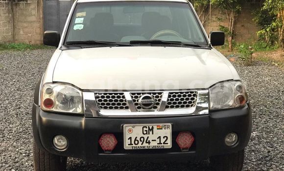 Buy Used Nissan NP 300 White Car in Accra in Greater Accra