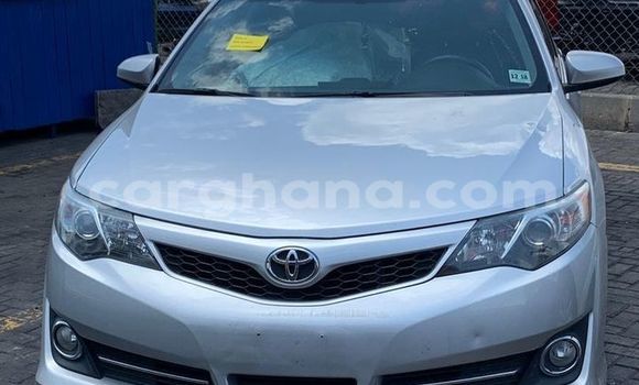 Ra Àlòkù Toyota Camry Silver Ọkọ̀ in Accra ni Greater Accra Ra Àlòkù Toyota Camry Silver Ọkọ̀ in Accra ni Greater Accra