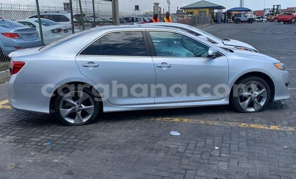 Sayi Na hannu Toyota Camry Azurfa Mota in Accra a Greater Accra Sayi Na hannu Toyota Camry Azurfa Mota in Accra a Greater Accra