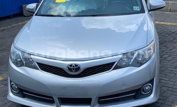 Sayi Na hannu Toyota Camry Azurfa Mota in Accra a Greater Accra Sayi Na hannu Toyota Camry Azurfa Mota in Accra a Greater Accra