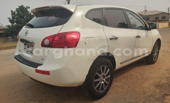 Buy Used Nissan Rogue White Car in Accra in Greater Accra
