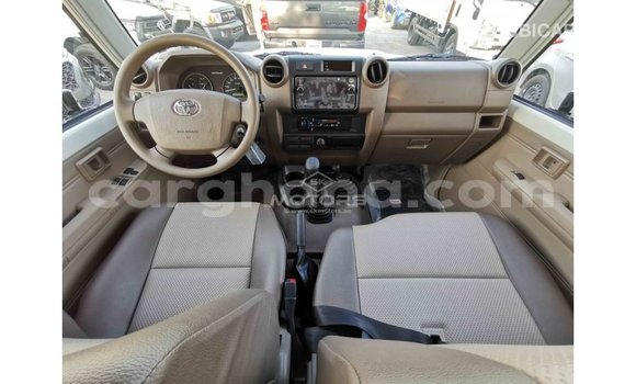 Sayi Imported Toyota Land Cruiser White Mota in Import - Dubai a Ashanti Sayi Imported Toyota Land Cruiser White Mota in Import - Dubai a Ashanti