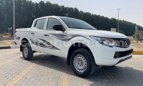 Ra Imported Mitsubishi L200 funfun Ọkọ̀ in Import - Dubai ni Ashanti Ra Imported Mitsubishi L200 funfun Ọkọ̀ in Import - Dubai ni Ashanti