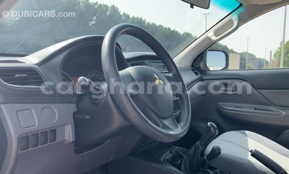Ra Imported Mitsubishi L200 funfun Ọkọ̀ in Import - Dubai ni Ashanti Ra Imported Mitsubishi L200 funfun Ọkọ̀ in Import - Dubai ni Ashanti