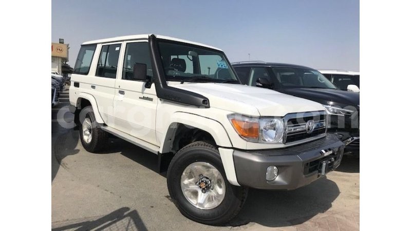 Big with watermark toyota land cruiser ashanti import dubai 18486