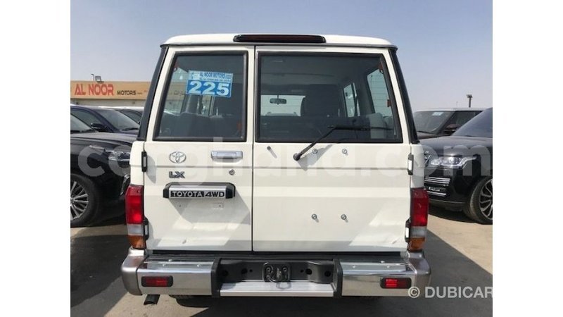 Big with watermark toyota land cruiser ashanti import dubai 18486