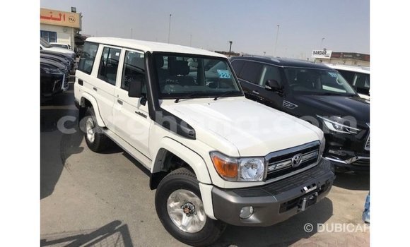 Ra Imported Toyota Land Cruiser funfun Ọkọ̀ in Import - Dubai ni Ashanti Ra Imported Toyota Land Cruiser funfun Ọkọ̀ in Import - Dubai ni Ashanti