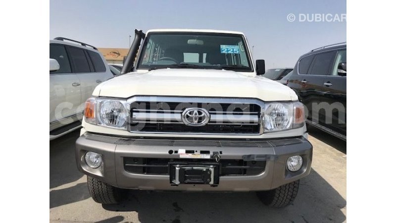 Big with watermark toyota land cruiser ashanti import dubai 18486