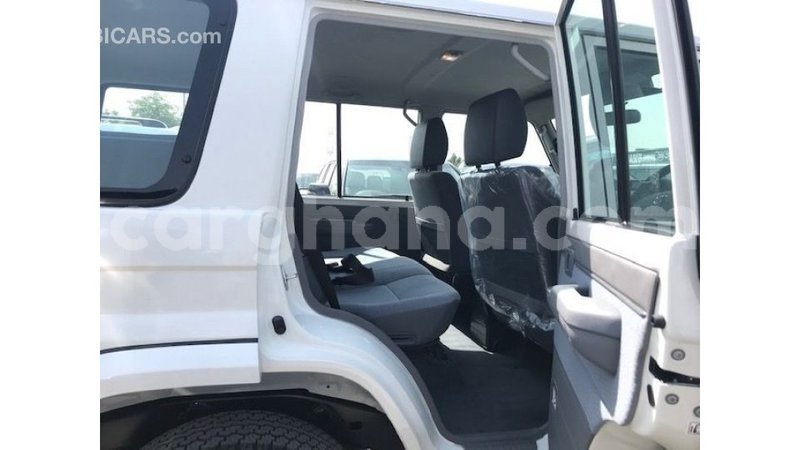 Big with watermark toyota land cruiser ashanti import dubai 18486