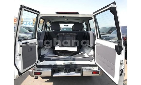Ra Imported Toyota Land Cruiser funfun Ọkọ̀ in Import - Dubai ni Ashanti Ra Imported Toyota Land Cruiser funfun Ọkọ̀ in Import - Dubai ni Ashanti
