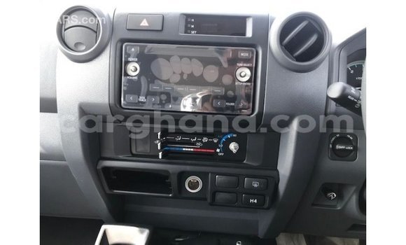 Ra Imported Toyota Land Cruiser funfun Ọkọ̀ in Import - Dubai ni Ashanti Ra Imported Toyota Land Cruiser funfun Ọkọ̀ in Import - Dubai ni Ashanti