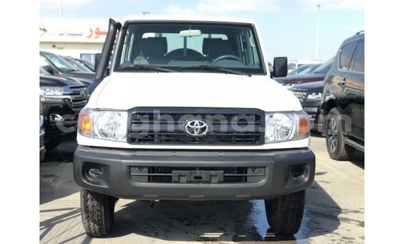 Ra Imported Toyota Land Cruiser funfun Ọkọ̀ in Import - Dubai ni Ashanti Ra Imported Toyota Land Cruiser funfun Ọkọ̀ in Import - Dubai ni Ashanti