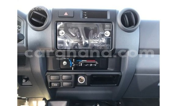 Ra Imported Toyota Land Cruiser funfun Ọkọ̀ in Import - Dubai ni Ashanti Ra Imported Toyota Land Cruiser funfun Ọkọ̀ in Import - Dubai ni Ashanti