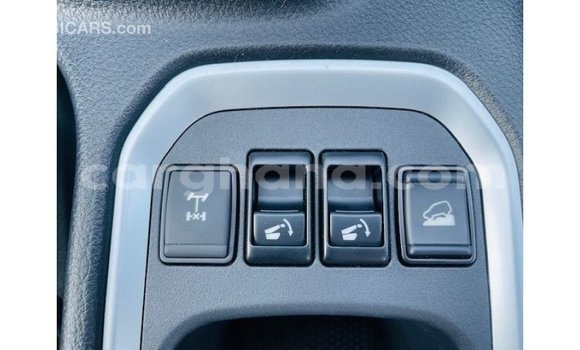 Buy Import Nissan Xterra White Car in Import - Dubai in Ashanti Buy Import Nissan Xterra White Car in Import - Dubai in Ashanti