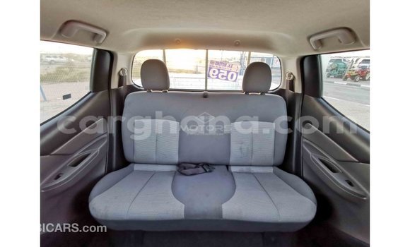 Buy Import Mitsubishi L200 White Car in Import - Dubai in Ashanti Buy Import Mitsubishi L200 White Car in Import - Dubai in Ashanti