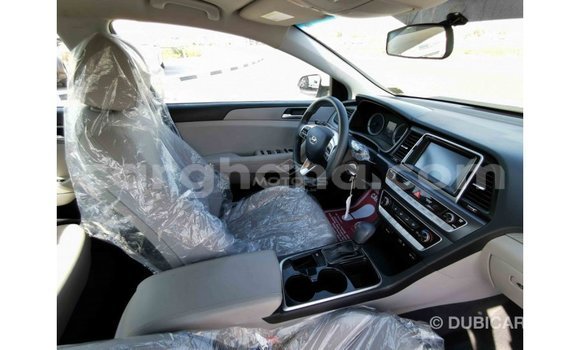 Ra Imported Hyundai Santa Fe funfun Ọkọ̀ in Import - Dubai ni Ashanti Ra Imported Hyundai Santa Fe funfun Ọkọ̀ in Import - Dubai ni Ashanti