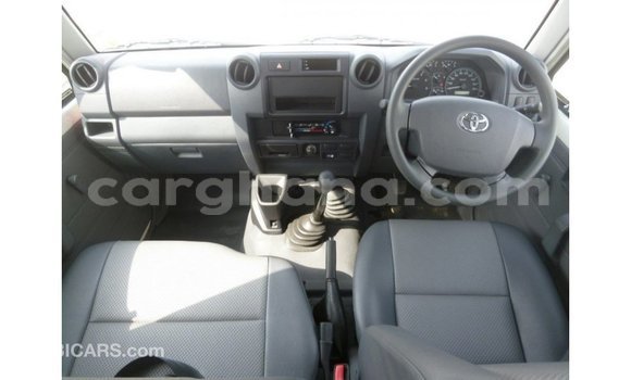 Ra Imported Toyota Land Cruiser funfun Ọkọ̀ in Import - Dubai ni Ashanti Ra Imported Toyota Land Cruiser funfun Ọkọ̀ in Import - Dubai ni Ashanti