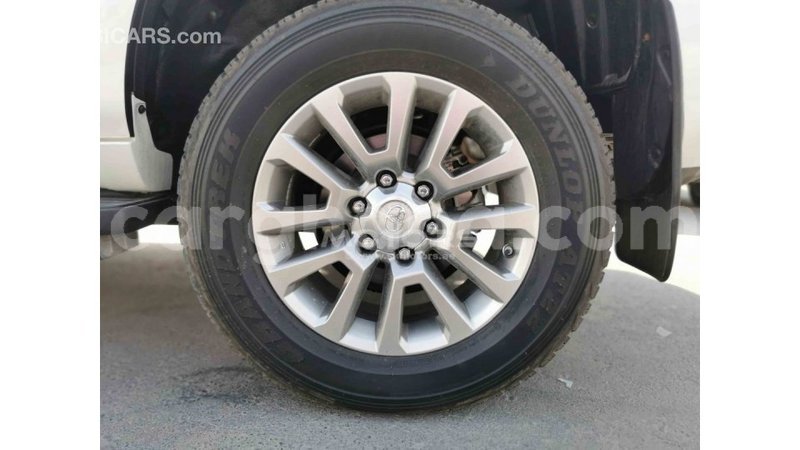 Big with watermark toyota prado ashanti import dubai 18537