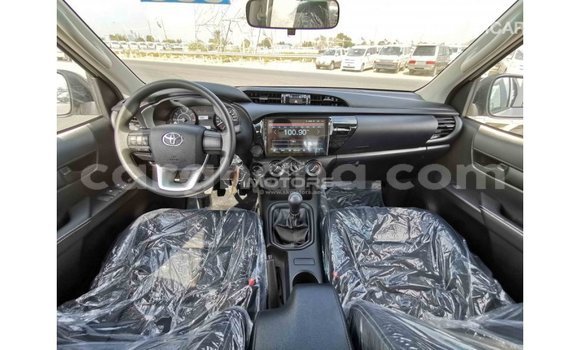 Sayi Imported Toyota Hilux White Mota in Import - Dubai a Ashanti Sayi Imported Toyota Hilux White Mota in Import - Dubai a Ashanti