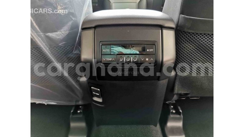 Big with watermark toyota prado ashanti import dubai 18545