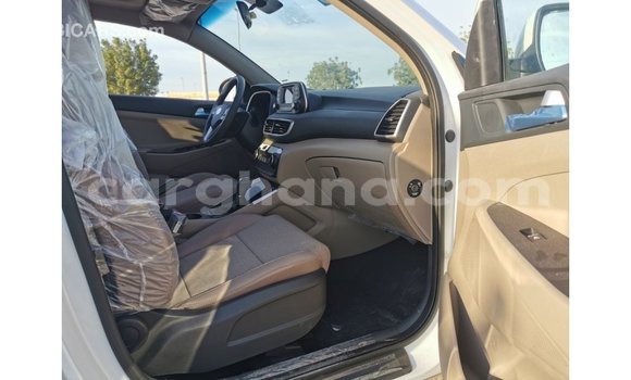 Ra Imported Hyundai Tucson funfun Ọkọ̀ in Import - Dubai ni Ashanti Ra Imported Hyundai Tucson funfun Ọkọ̀ in Import - Dubai ni Ashanti