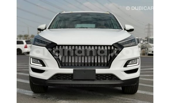 Sayi Imported Hyundai Tucson White Mota in Import - Dubai a Ashanti Sayi Imported Hyundai Tucson White Mota in Import - Dubai a Ashanti
