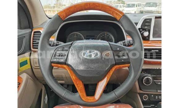 Sayi Imported Hyundai Tucson White Mota in Import - Dubai a Ashanti Sayi Imported Hyundai Tucson White Mota in Import - Dubai a Ashanti