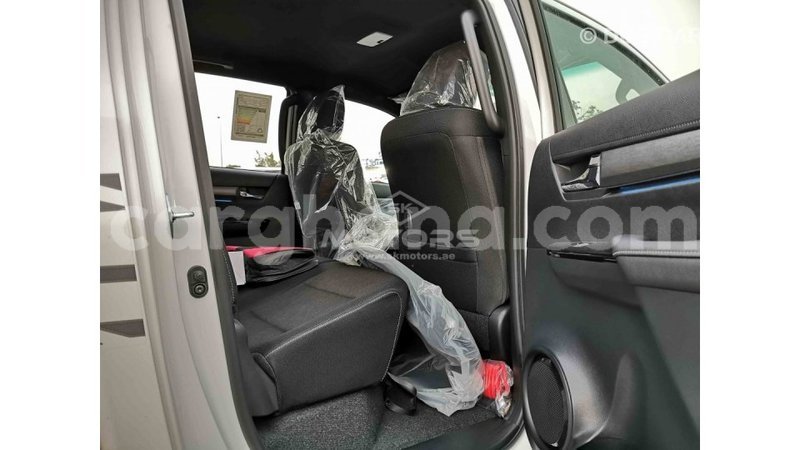 Big with watermark toyota hilux ashanti import dubai 18565