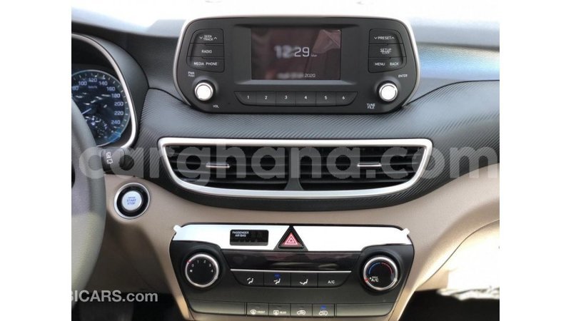 Big with watermark hyundai tucson ashanti import dubai 18579