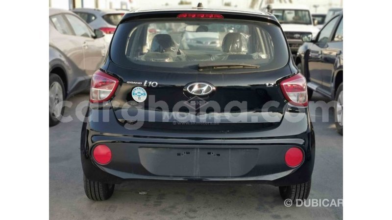 Big with watermark hyundai i10 ashanti import dubai 18580