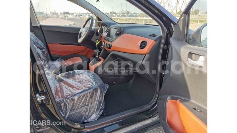 Big with watermark hyundai i10 ashanti import dubai 18580