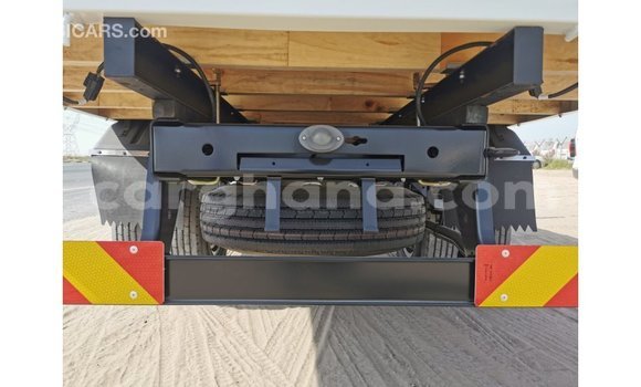 Buy Import Mitsubishi Fuso White Truck in Import - Dubai in Ashanti Buy Import Mitsubishi Fuso White Truck in Import - Dubai in Ashanti