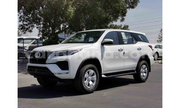 Buy Import Toyota Fortuner White Car in Import - Dubai in Ashanti Buy Import Toyota Fortuner White Car in Import - Dubai in Ashanti
