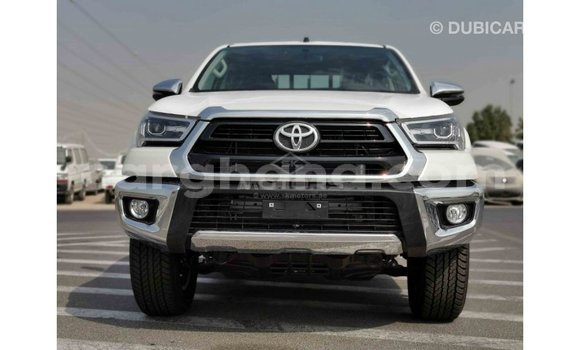 Buy Import Toyota Hilux White Car in Import - Dubai in Ashanti Buy Import Toyota Hilux White Car in Import - Dubai in Ashanti