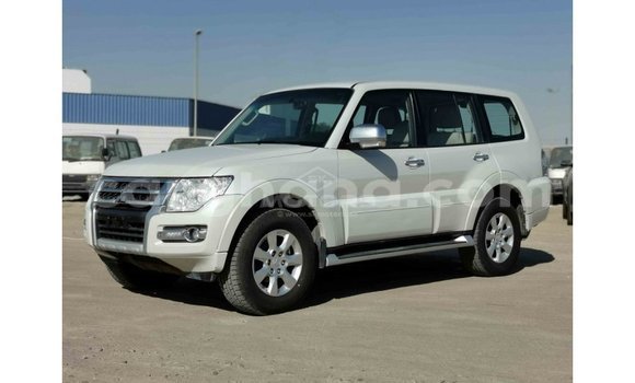 Sayi Imported Mitsubishi Pajero White Mota in Import - Dubai a Ashanti Sayi Imported Mitsubishi Pajero White Mota in Import - Dubai a Ashanti