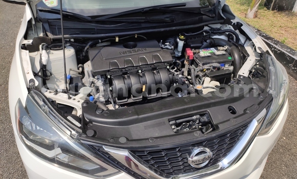 Ra Tuntun Nissan Sentra funfun Ọkọ̀ in Weija ni Greater Accra Ra Tuntun Nissan Sentra funfun Ọkọ̀ in Weija ni Greater Accra